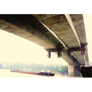 339省道新浏河特大桥橡胶护舷安装
