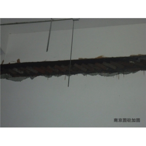 墙面斜砖填缝